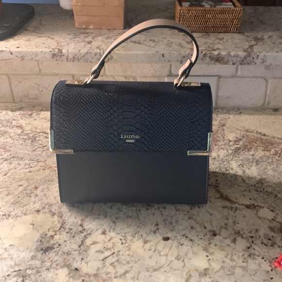 Beautiful navy & cream handbag by Dune. Gold hardware. Snap closure. NWOT - Picture 4 of 5